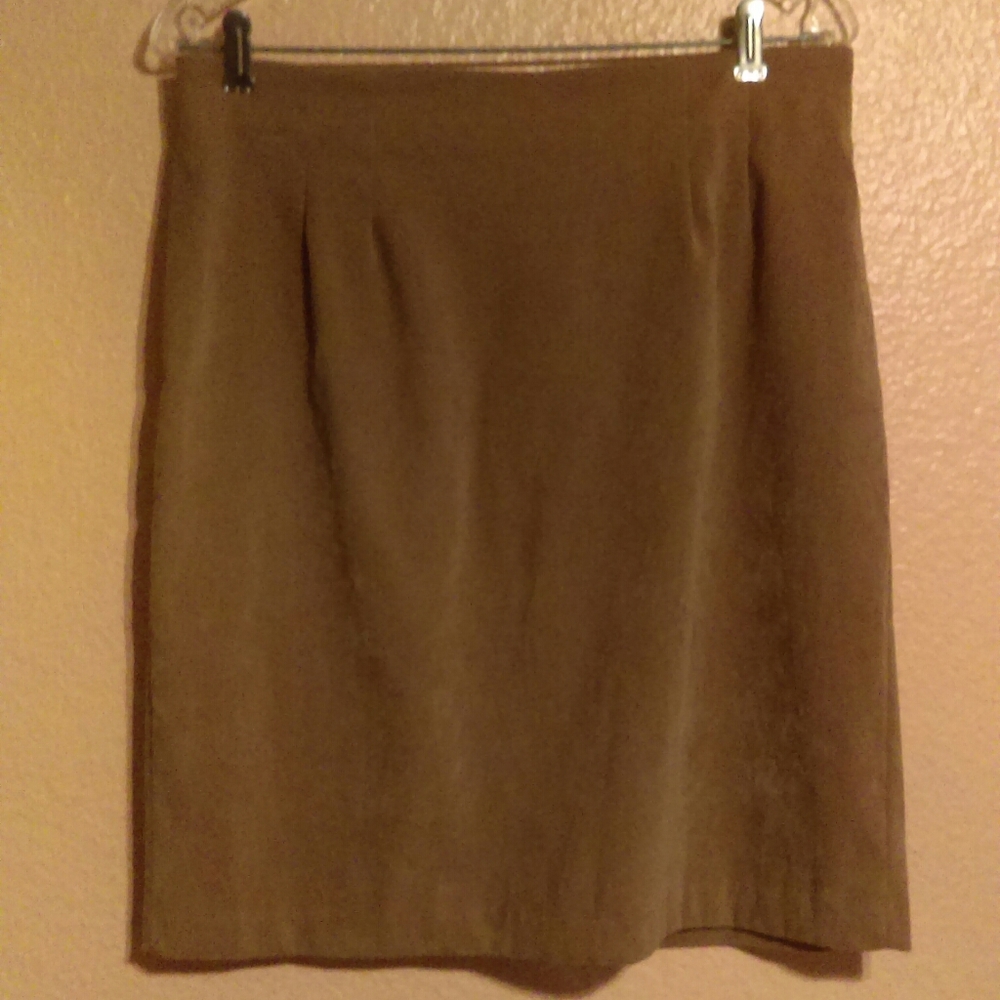 Versailles Camel color skirt